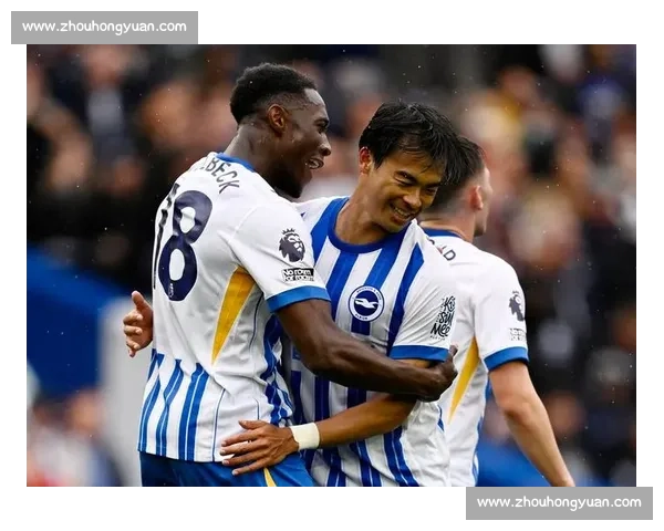 布莱顿 2025-26 主场球衣发布！邓克、吕特领衔演绎蓝白新章